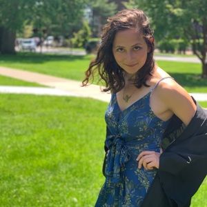 Meet your Posher, Julia